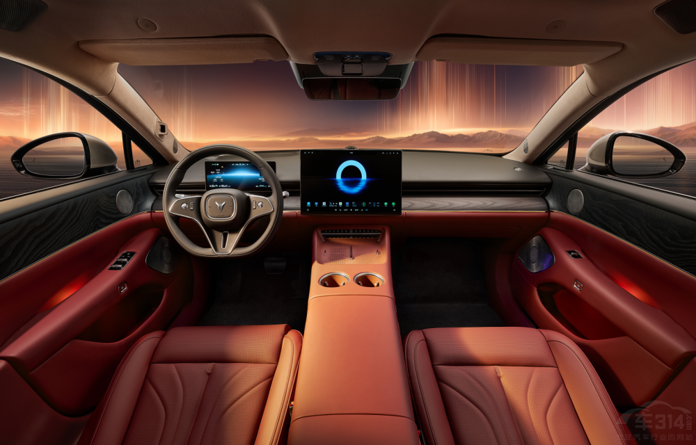 嵐圖追光L:硬實(shí)力加持 重塑豪華轎車格局 嵐圖追光L:硬實(shí)力加持 重塑豪華轎車格局